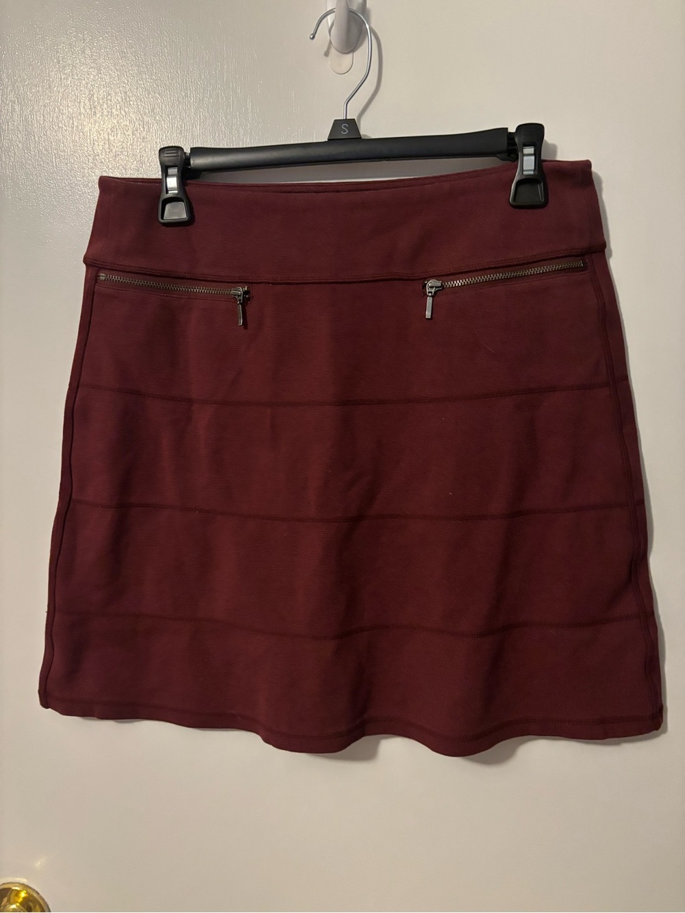 Quiet Luxury Y2K Athleisure Athleta Maroon A-Line Mini Skirt Women’s Small